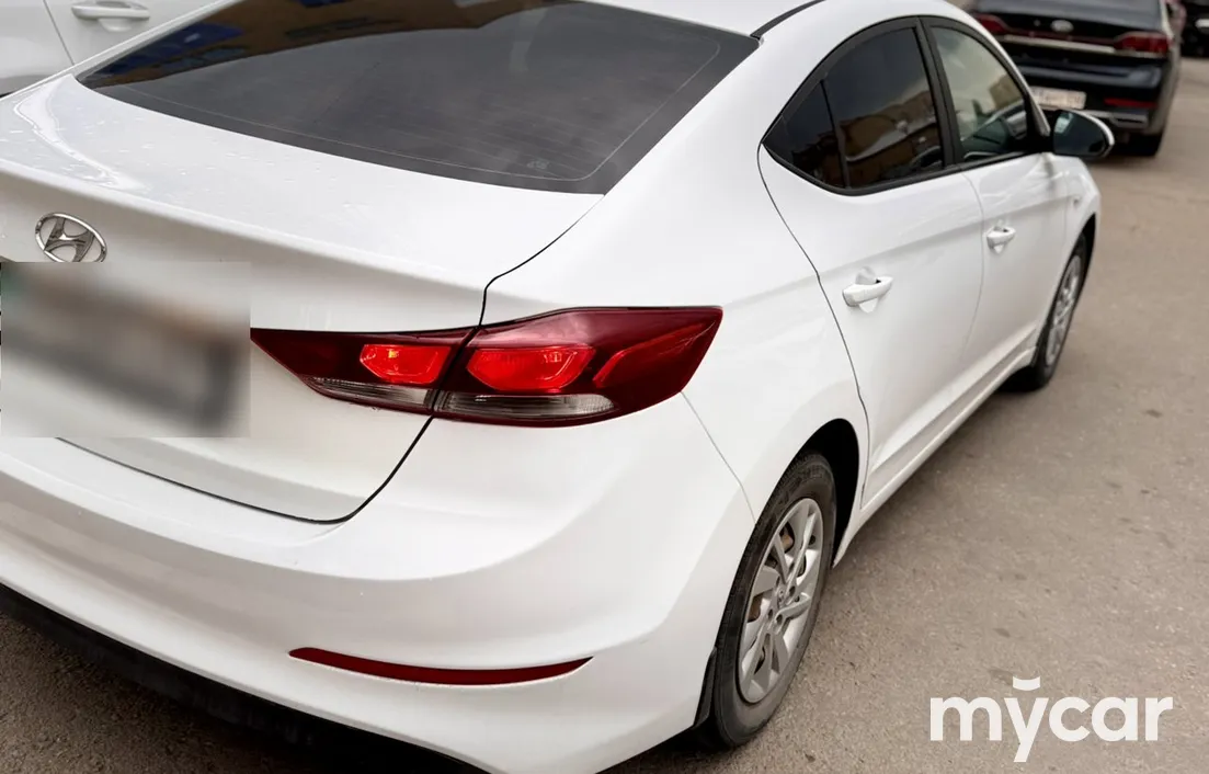 Hyundai Elantra 2018