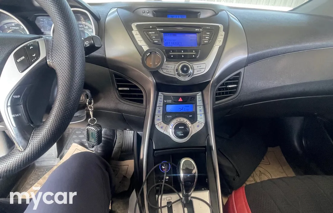 Hyundai Avante 2010