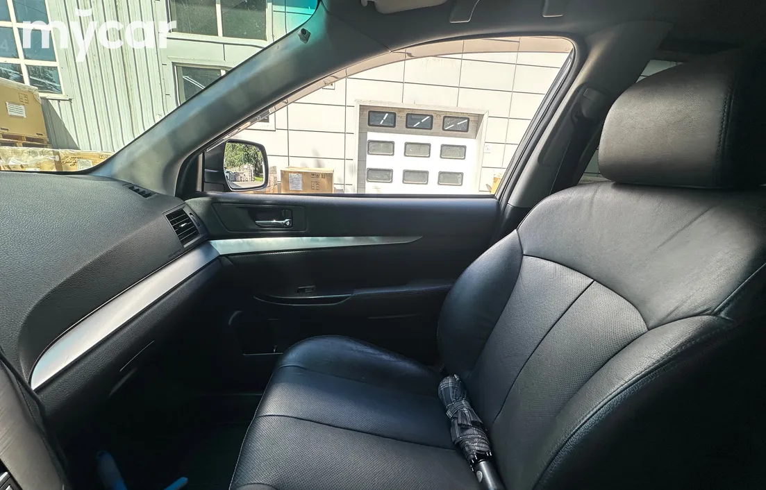 Subaru Outback 2011