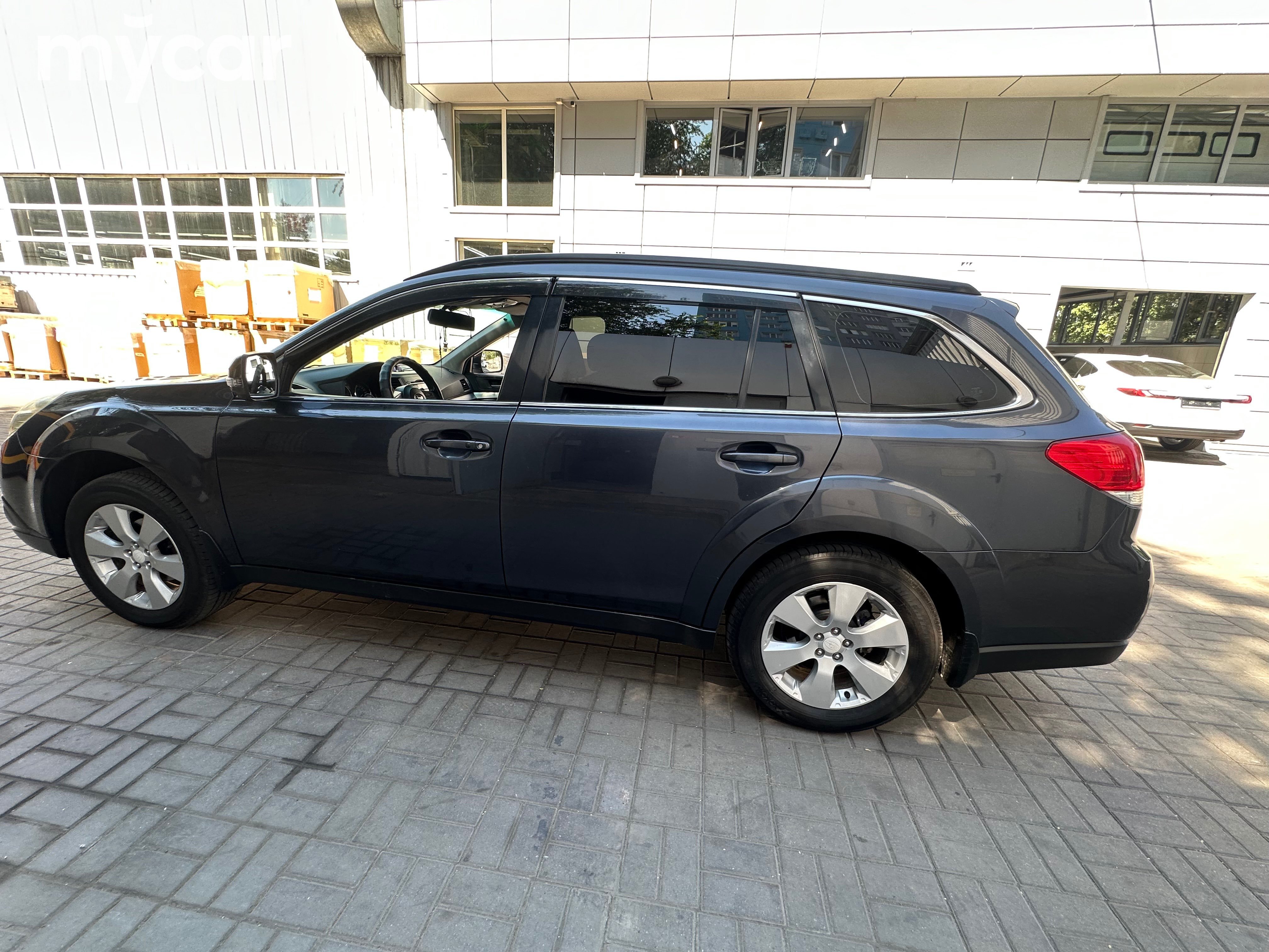 Subaru Outback 2011