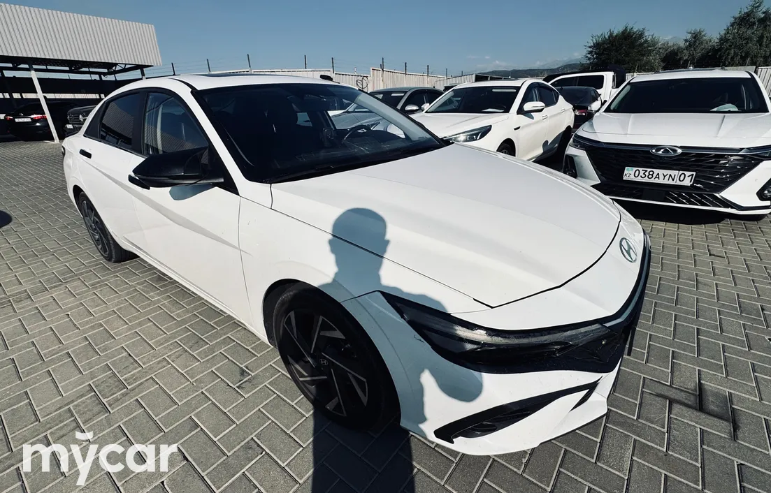 Hyundai Elantra 2024
