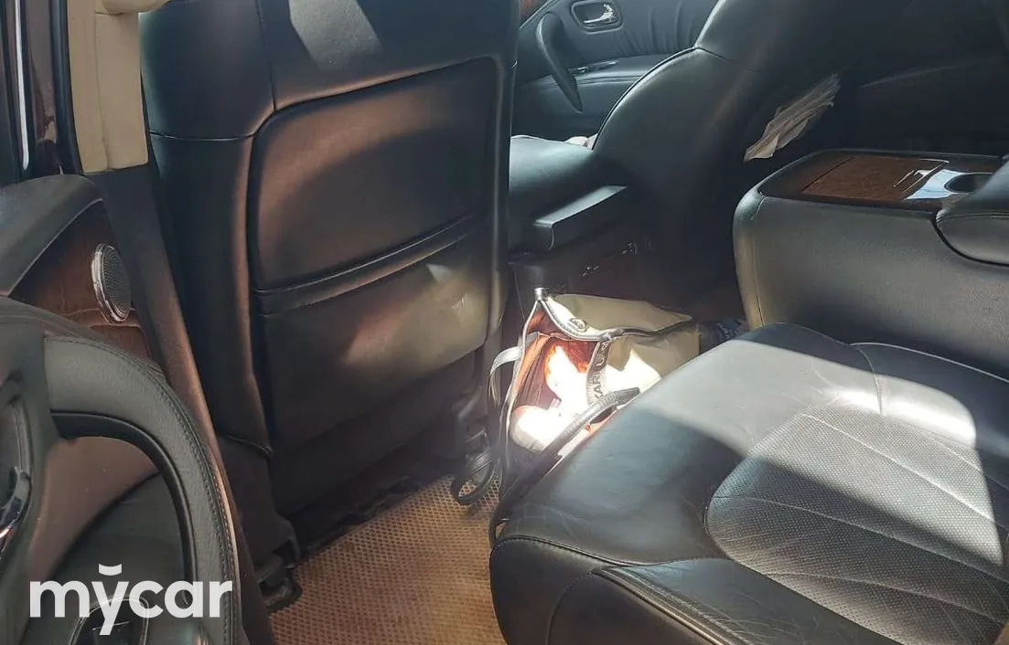Infiniti QX56 2011