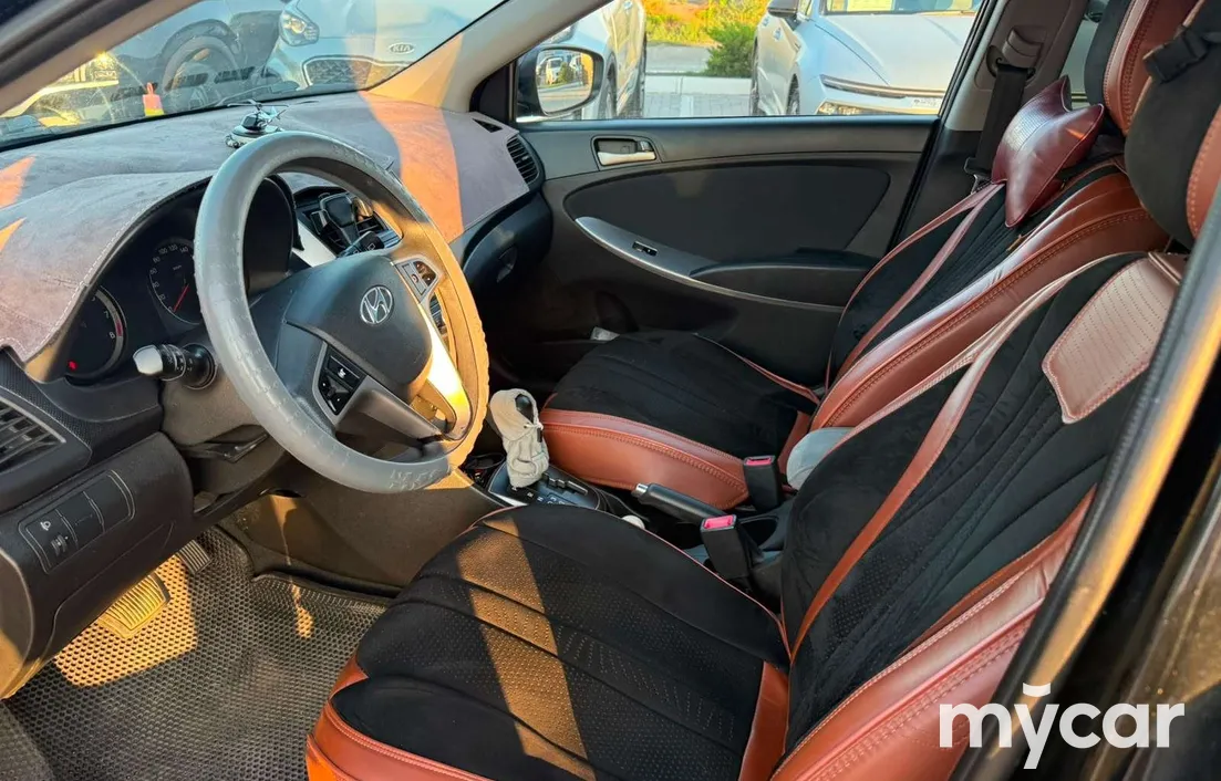 Hyundai Solaris 2015
