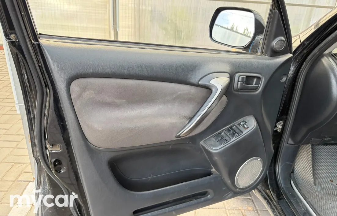 Toyota RAV4 2005