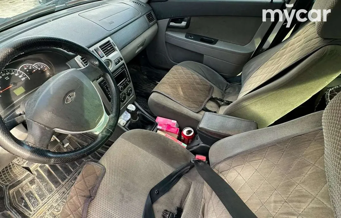 LADA Priora 2012