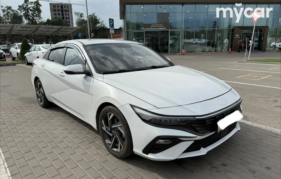 Hyundai Elantra 2023