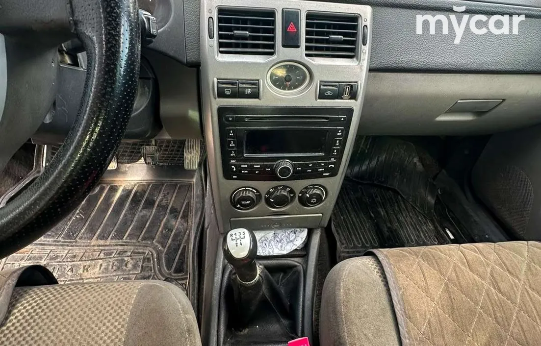 LADA Priora 2012