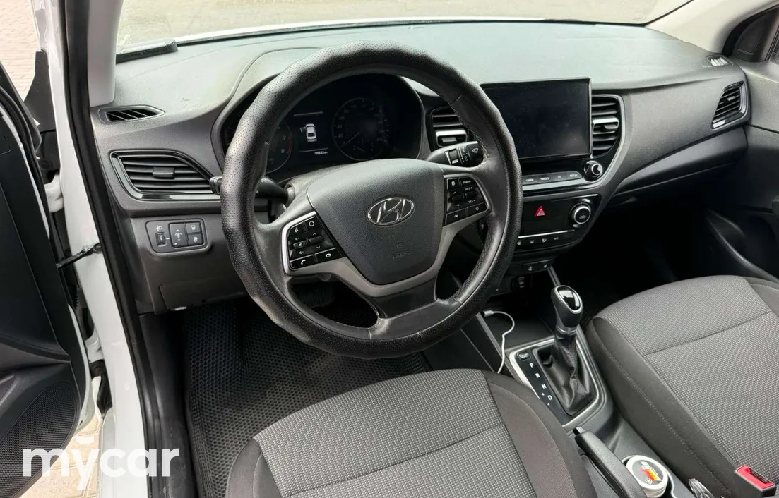 Hyundai Accent 2021