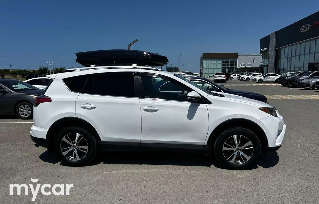 Toyota RAV4 2016