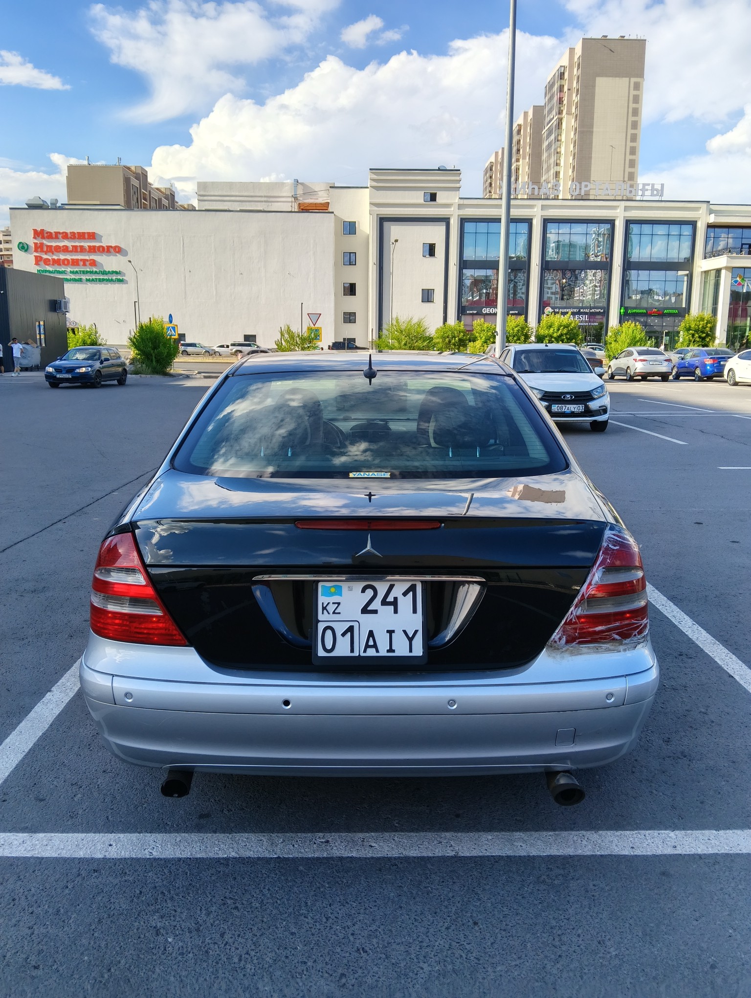 Mercedes-Benz E-Класс 2003