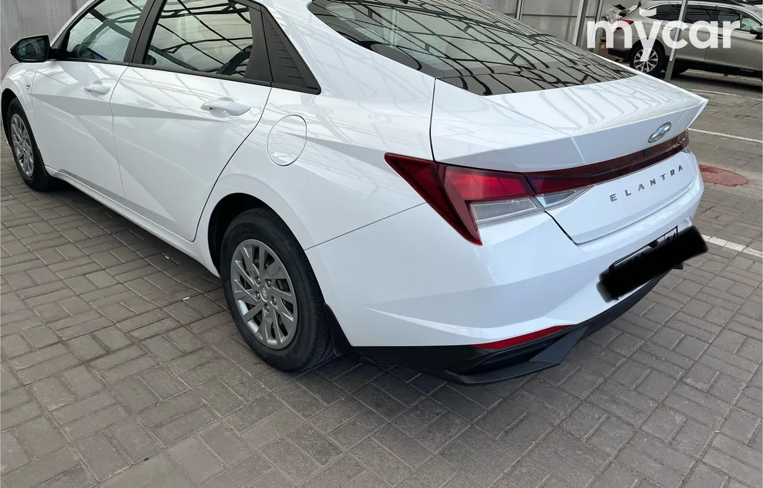 Hyundai Elantra 2021