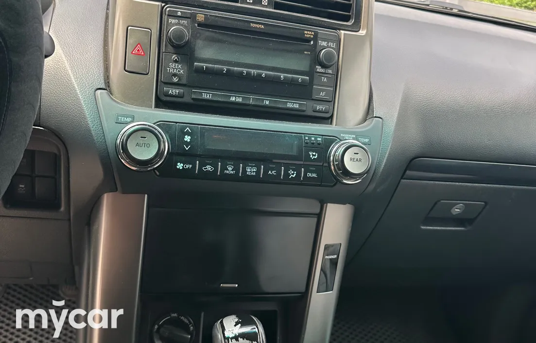 Toyota Land Cruiser Prado 2012