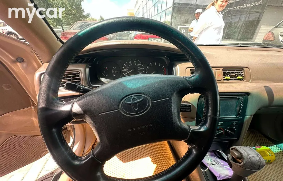 Toyota Camry 2000