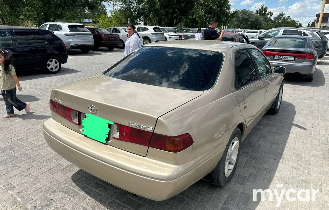 Toyota Camry 2000