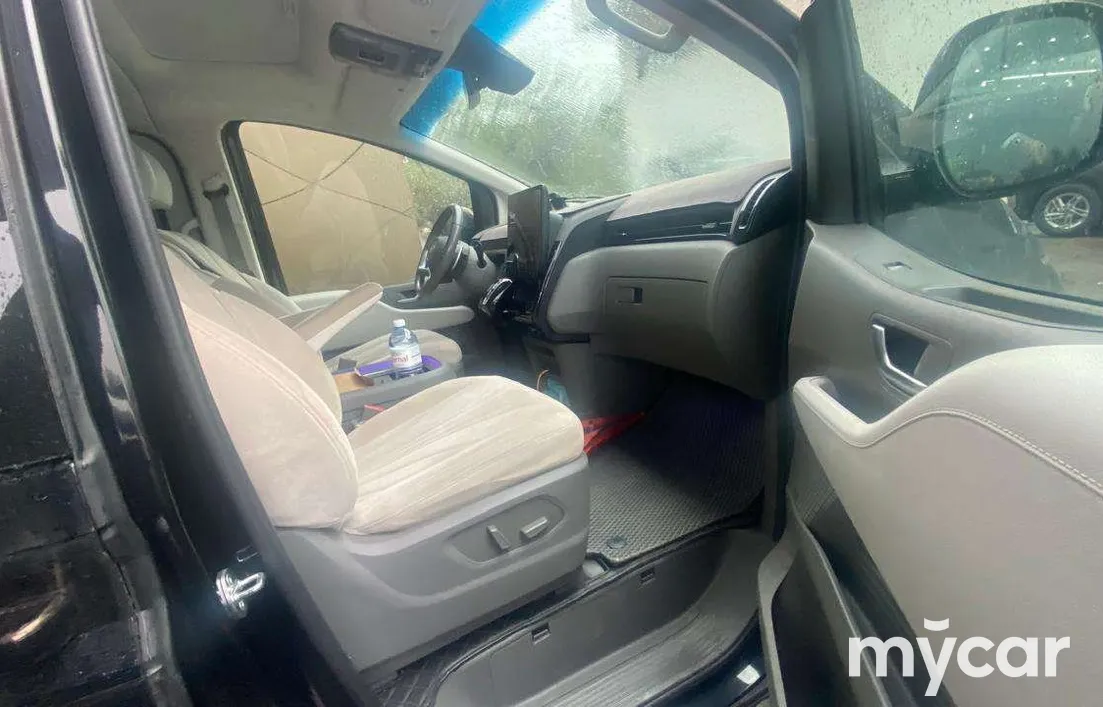 Hyundai Staria 2023