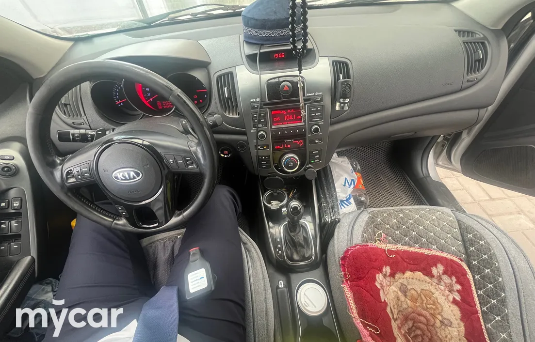 Kia Cerato 2012