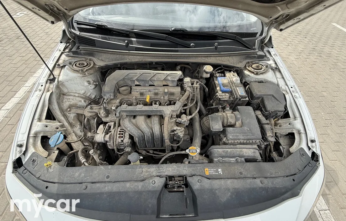 Hyundai Elantra 2023