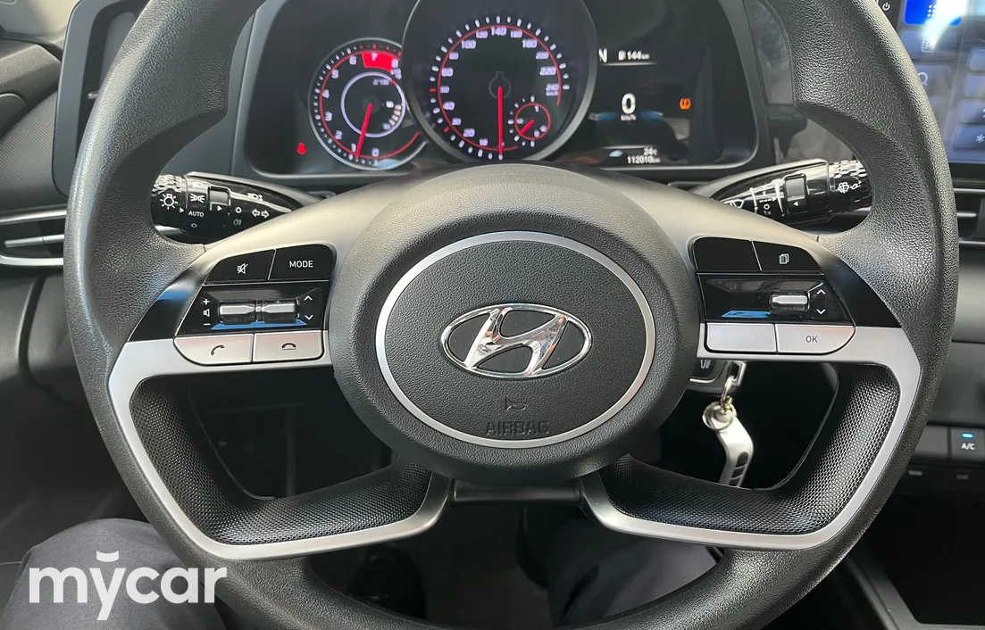 Hyundai Elantra 2021