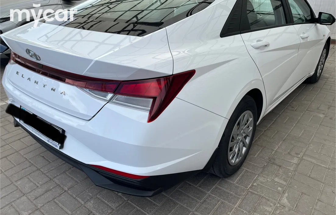Hyundai Elantra 2021