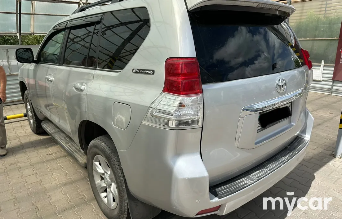 Toyota Land Cruiser Prado 2012