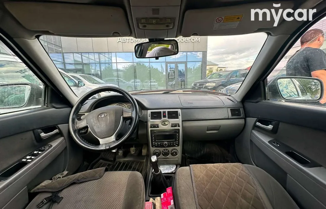 LADA Priora 2012
