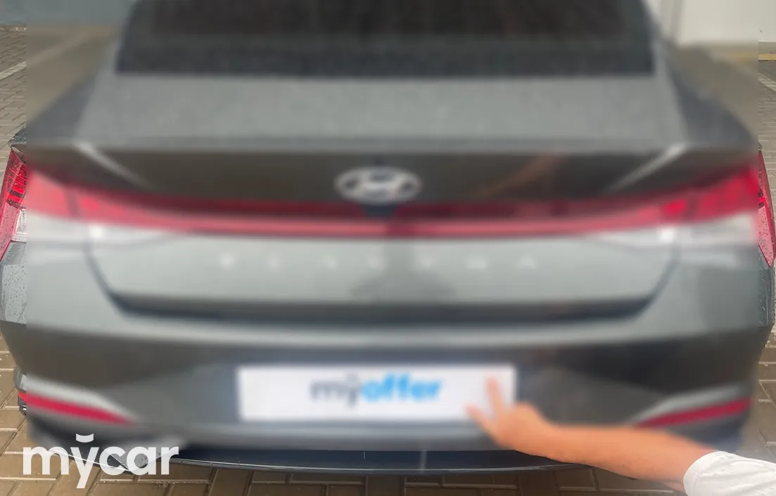 Hyundai Elantra 2023