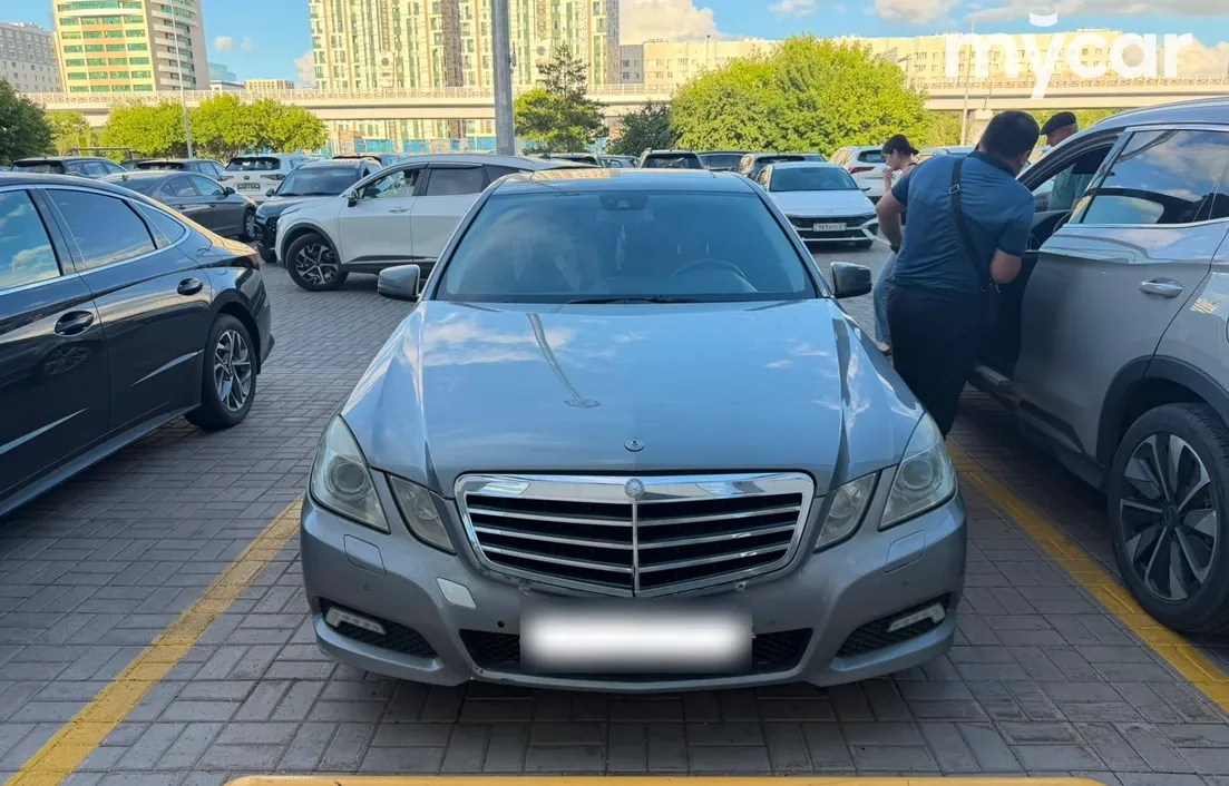 Mercedes-Benz E-Класс 2010