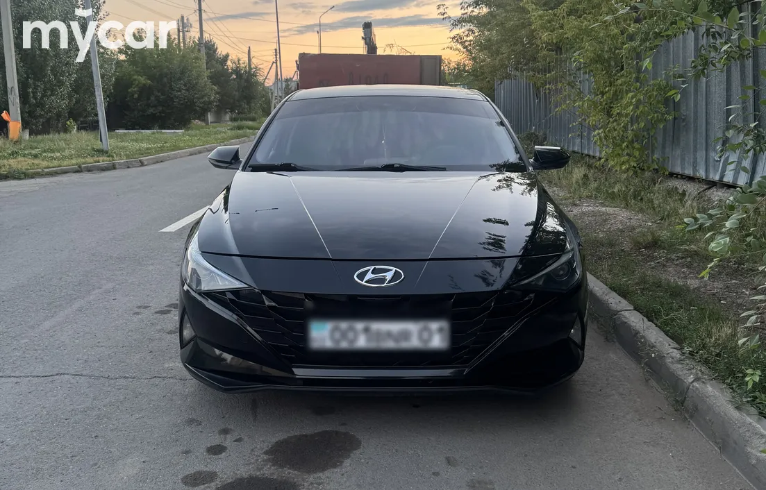 Hyundai Elantra 2022