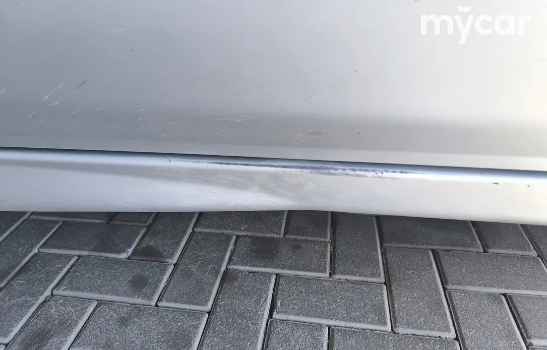 Nissan Almera Tino 2003