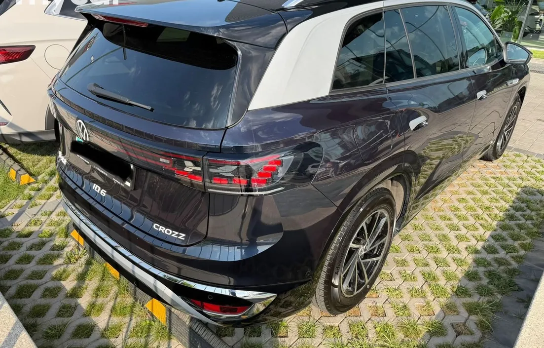 Volkswagen ID.6 2022