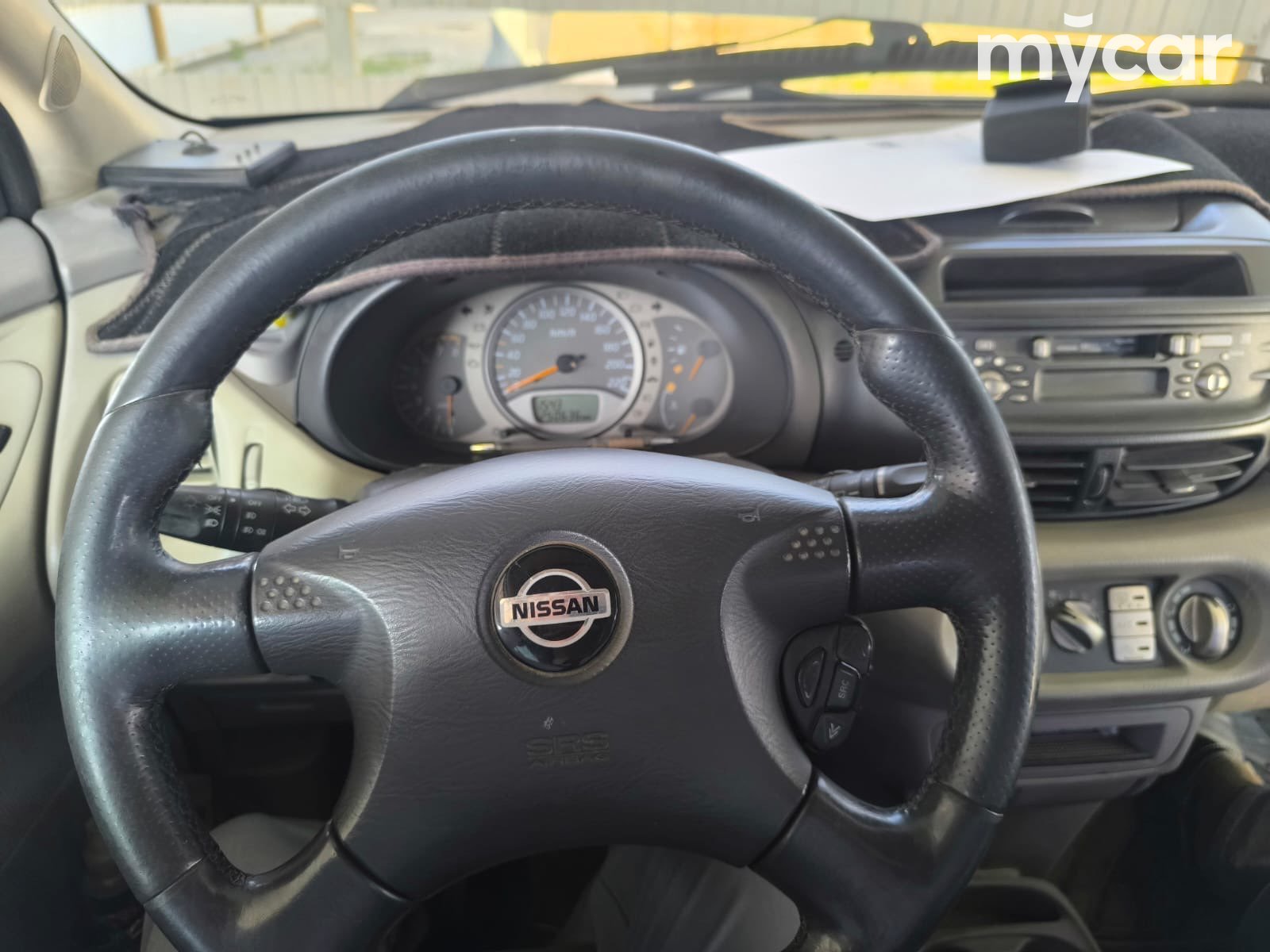 Nissan Almera Tino 2003