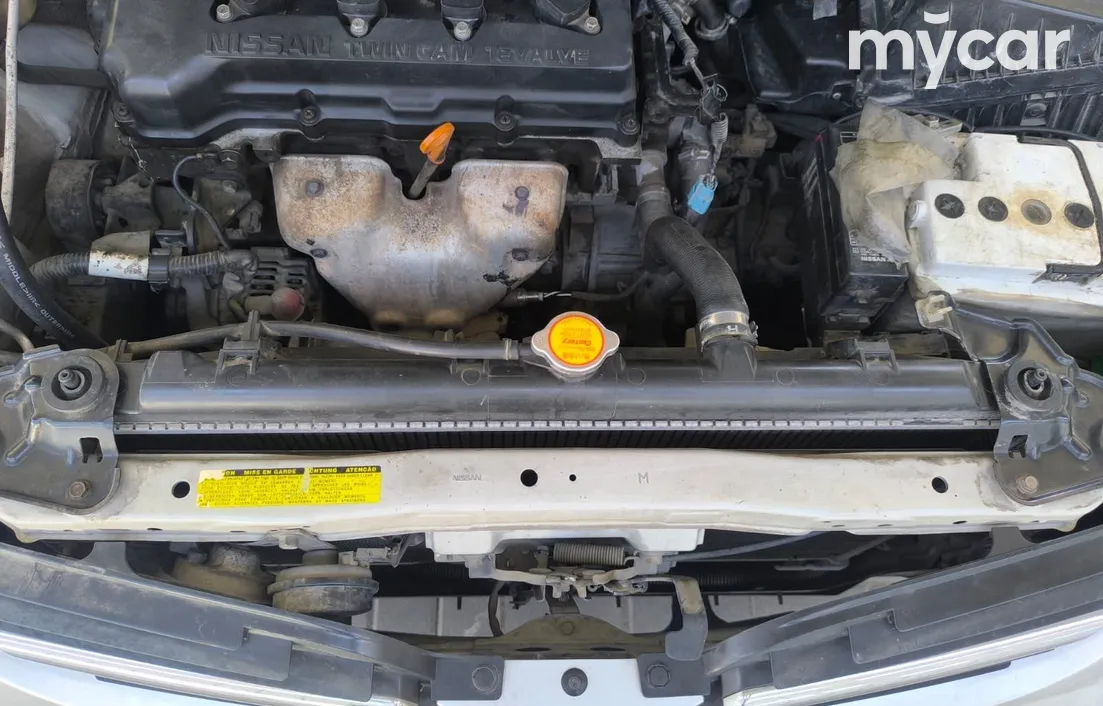 Nissan Almera Tino 2003