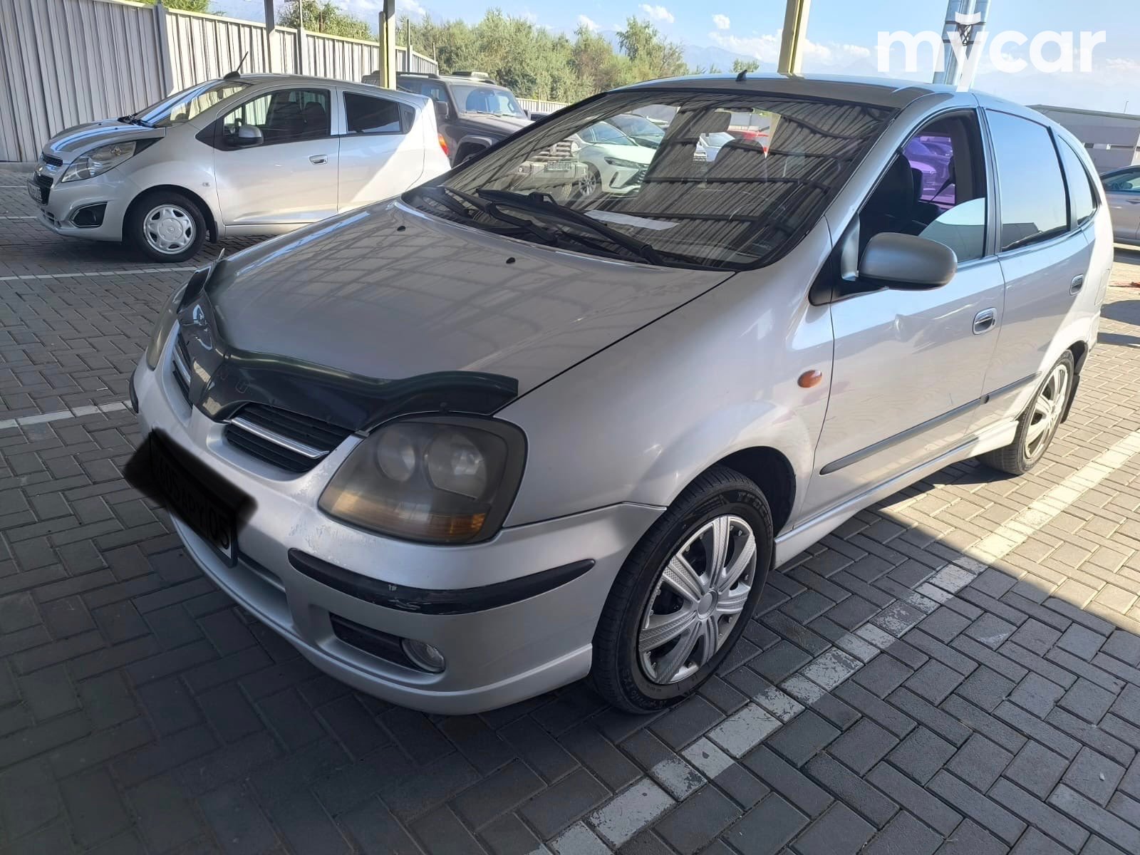 Nissan Almera Tino 2003