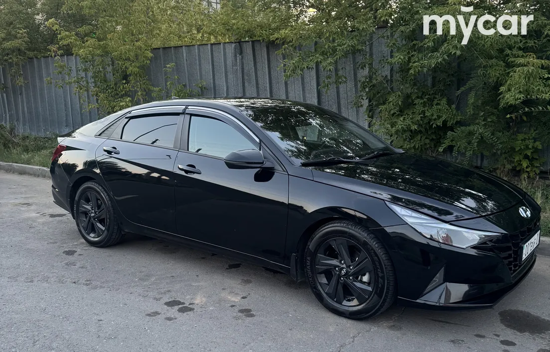 Hyundai Elantra 2022