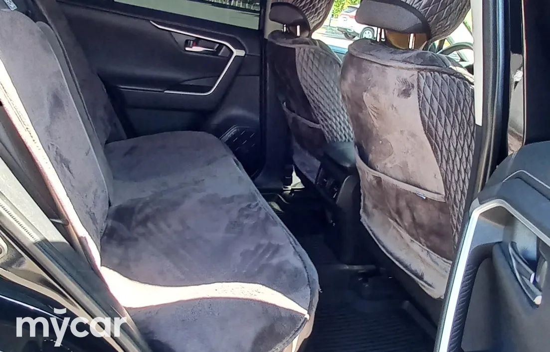 Toyota RAV4 2021