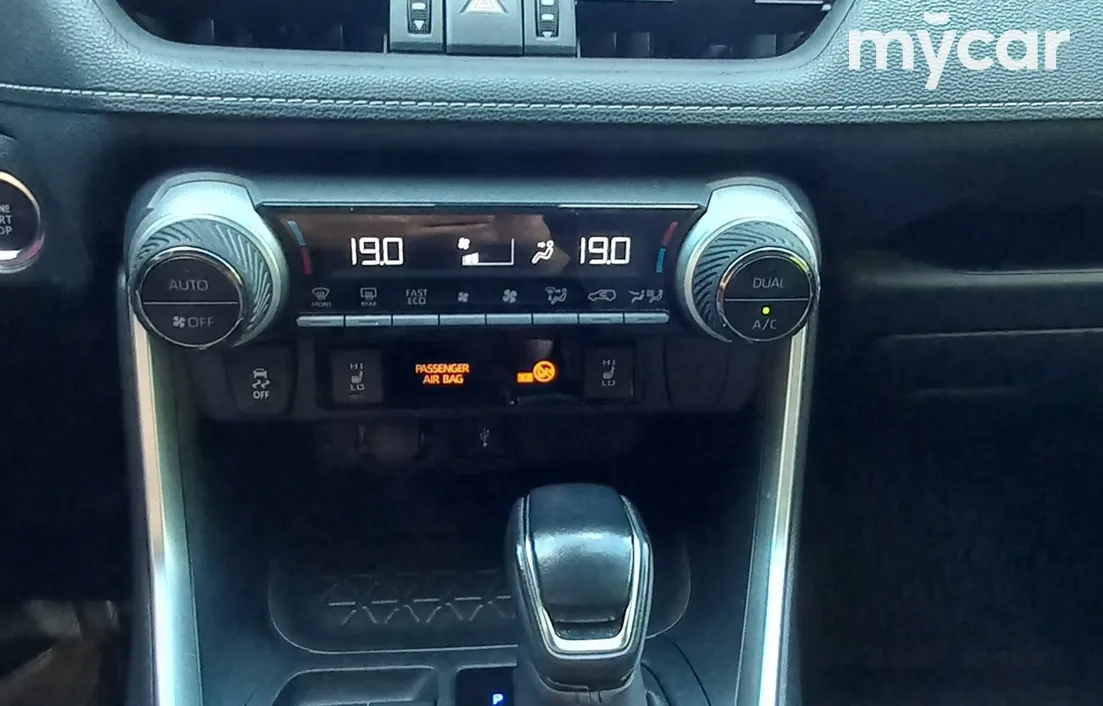 Toyota RAV4 2021
