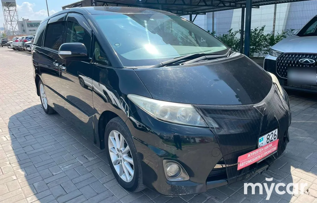 Toyota Estima 2012