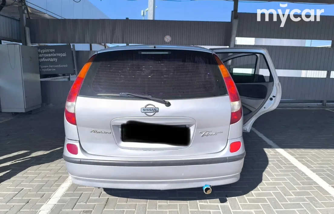 Nissan Almera Tino 2003