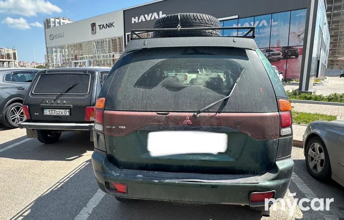 Mitsubishi Montero 2000
