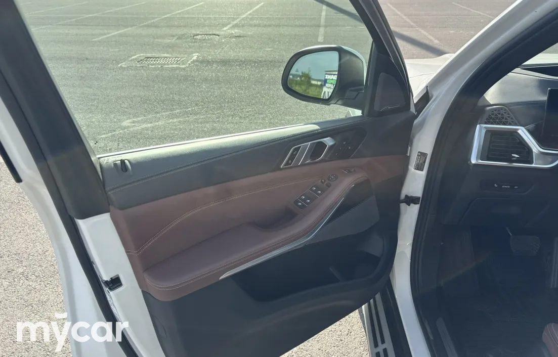 BMW X5 2023