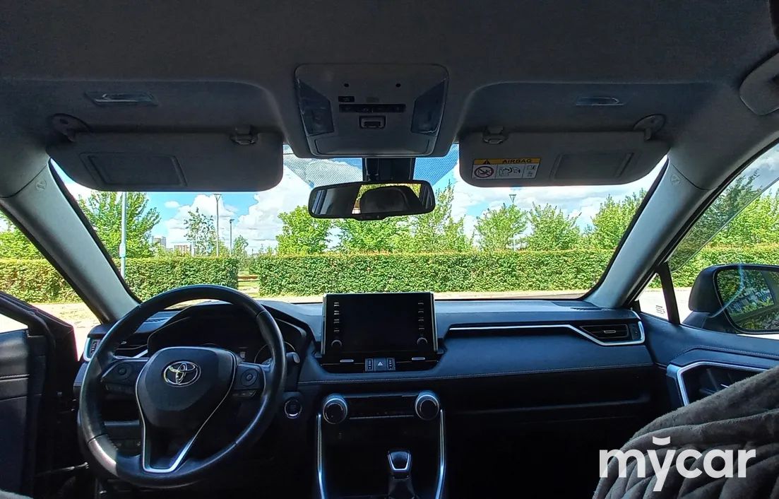 Toyota RAV4 2021
