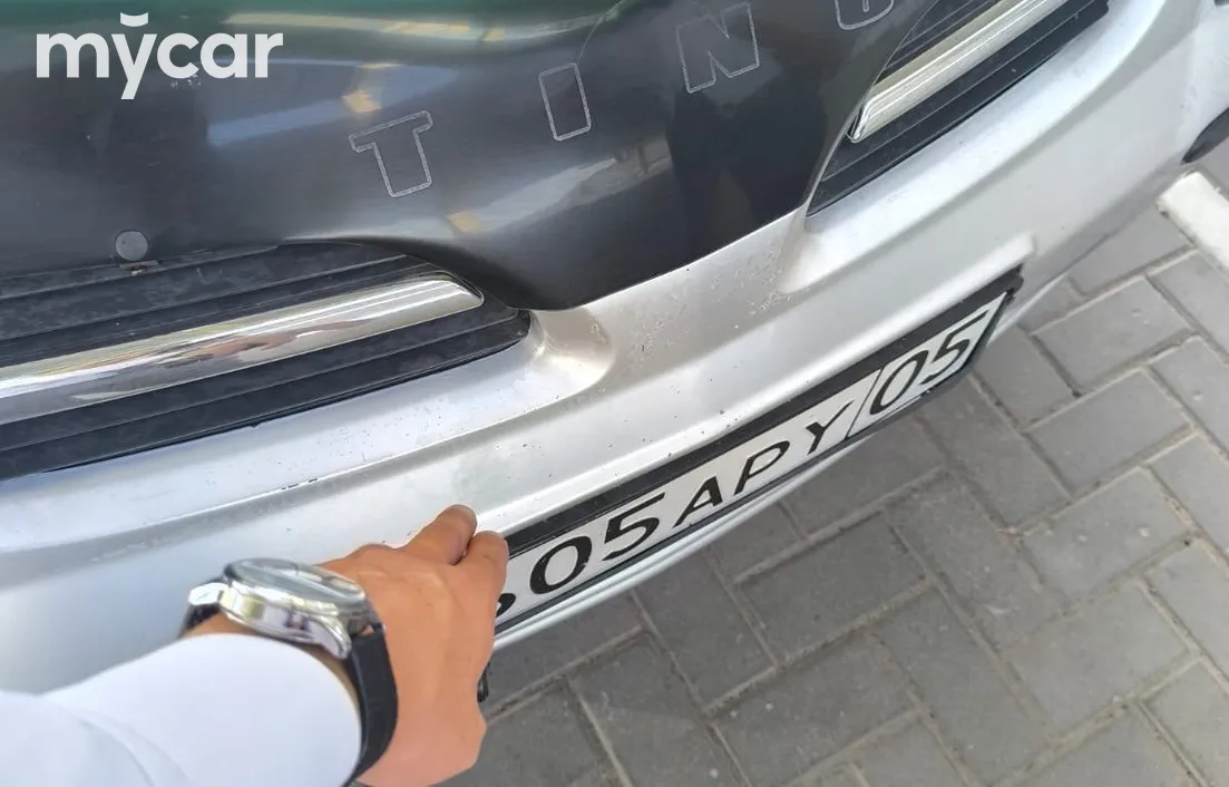 Nissan Almera Tino 2003