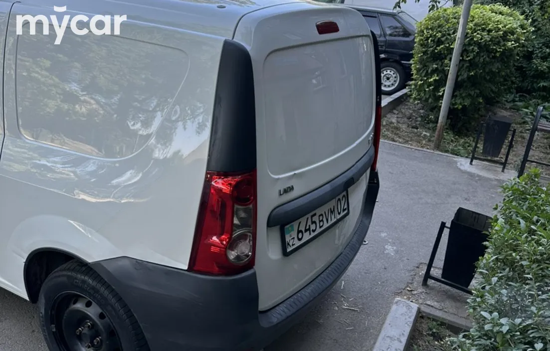 LADA Largus 2018