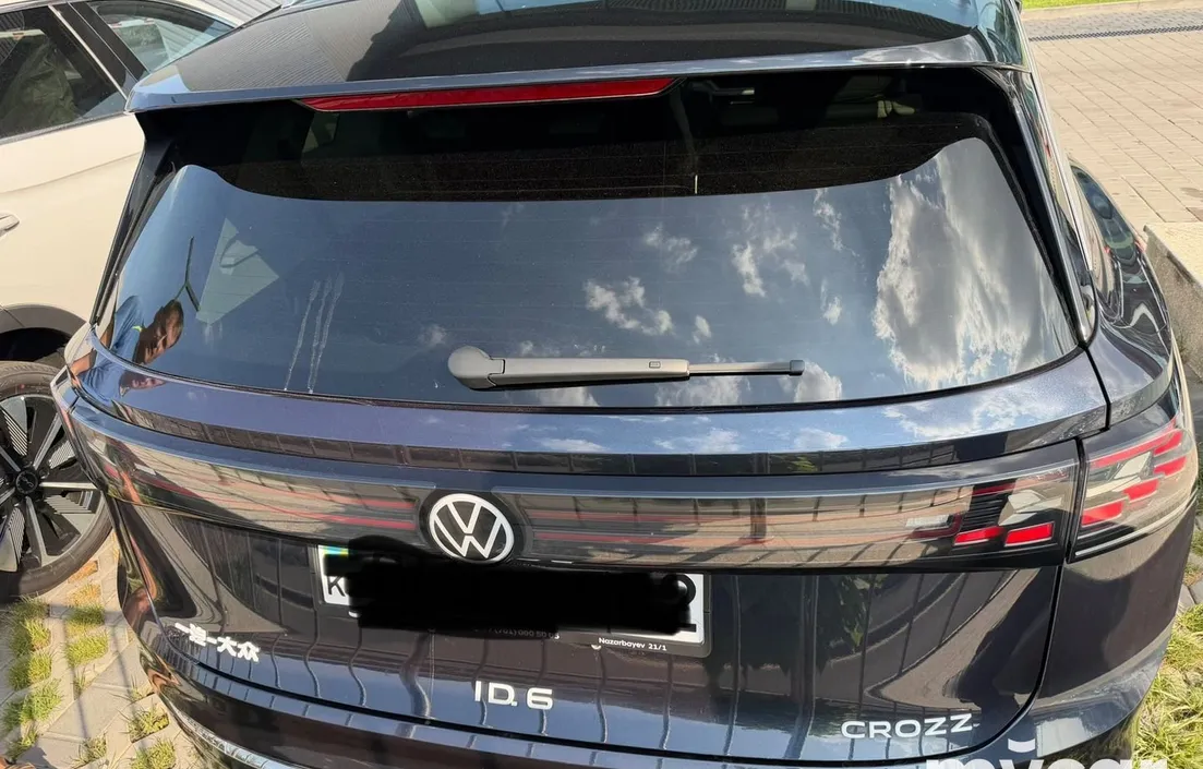 Volkswagen ID.6 2022