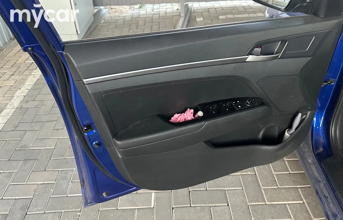 Hyundai Elantra 2020