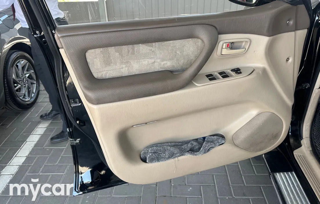 Toyota Land Cruiser 2000