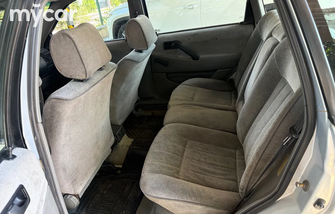 Volkswagen Passat 1993