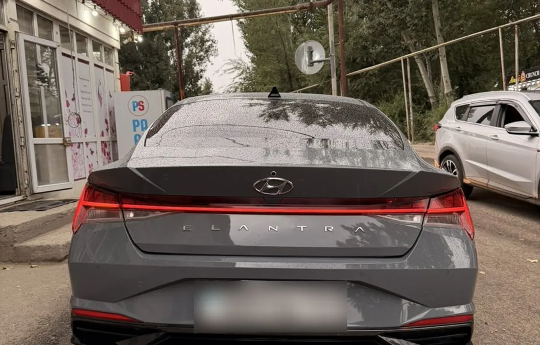 Hyundai Elantra 2020