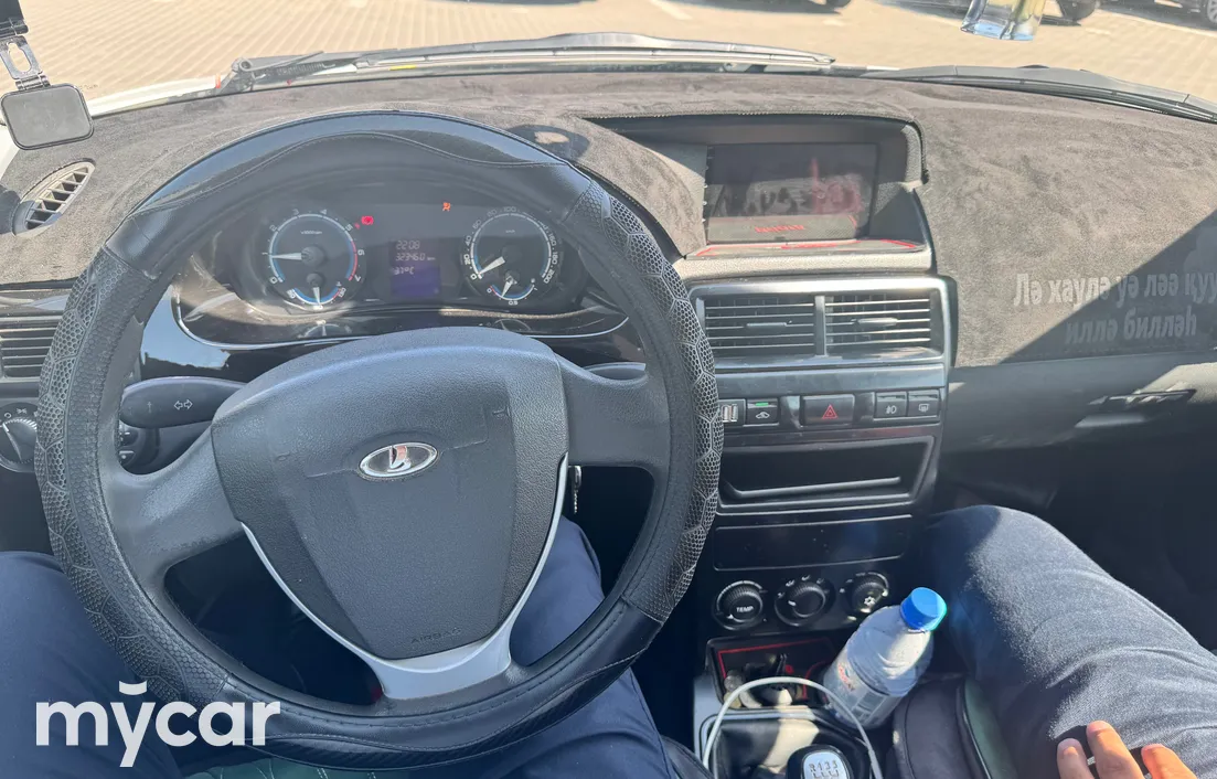 LADA Priora 2013