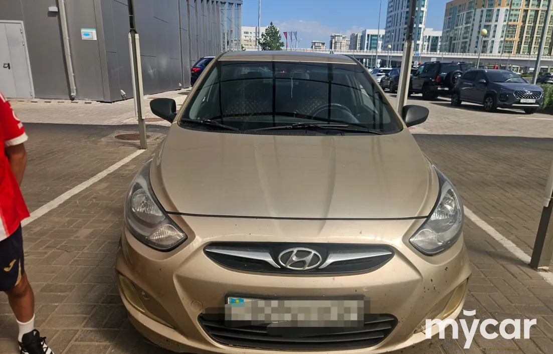 Hyundai Accent 2013
